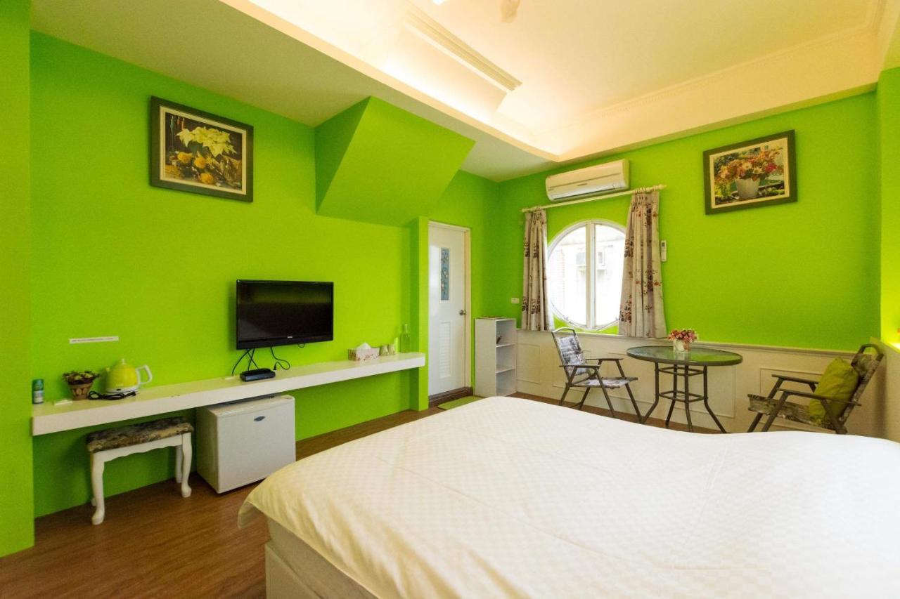 Tainan Minuet Hotel Bagian luar foto